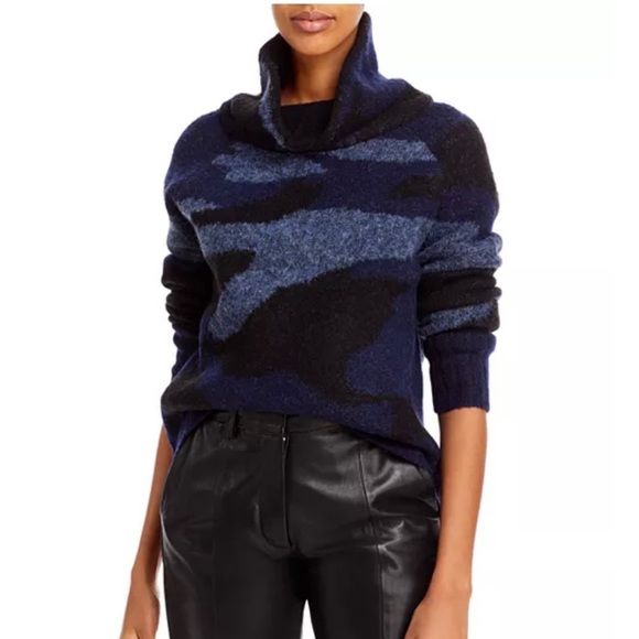 Aqua Sweaters - NEW Aqua Bloomingdale’s Women’s Knit Turtleneck Sweater Small Blue Camouflage